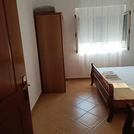 Apartament Alti One *